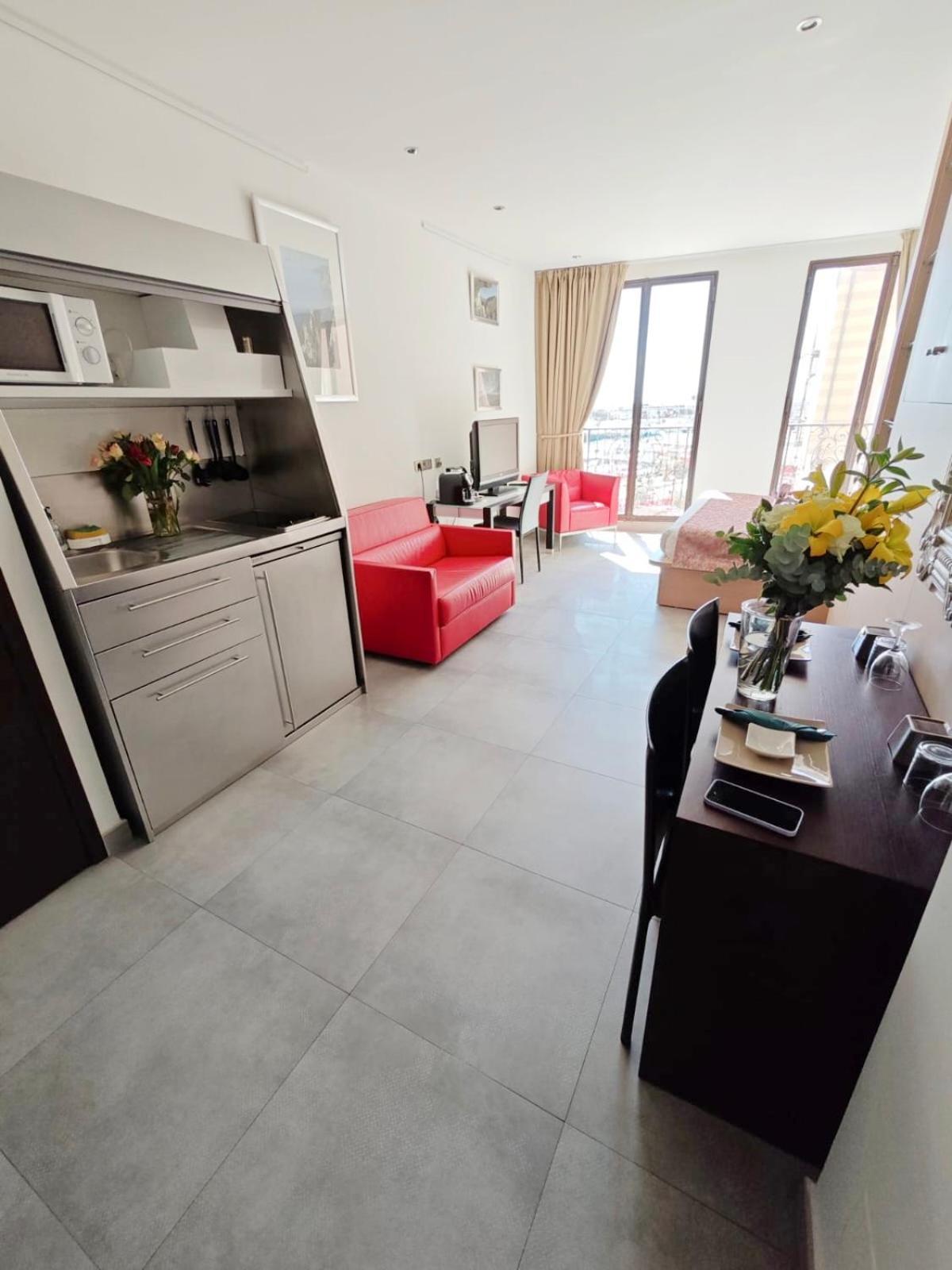 Cassis Loc - Chambre Meublee Bagian luar foto